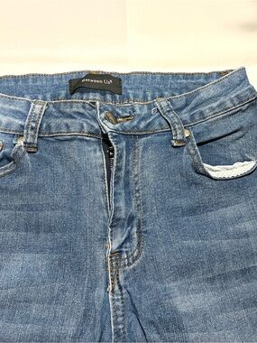 Between Us® Women’s Slim Blue Denim Jeans